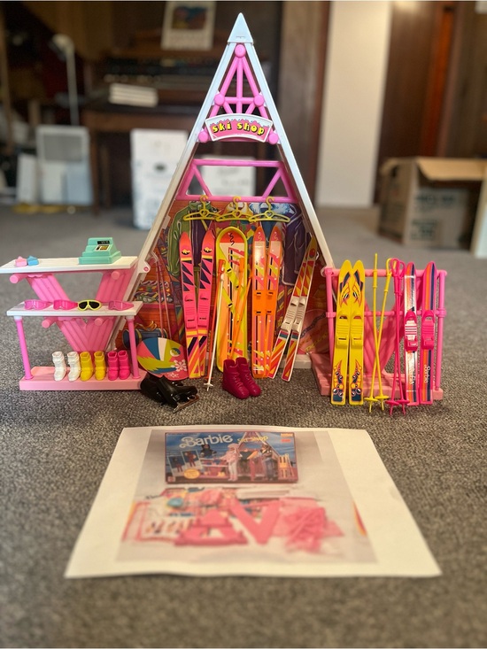 Barbie Other - Vtg Barbie 1990 Ski Shop Playset (box and outfits not included)